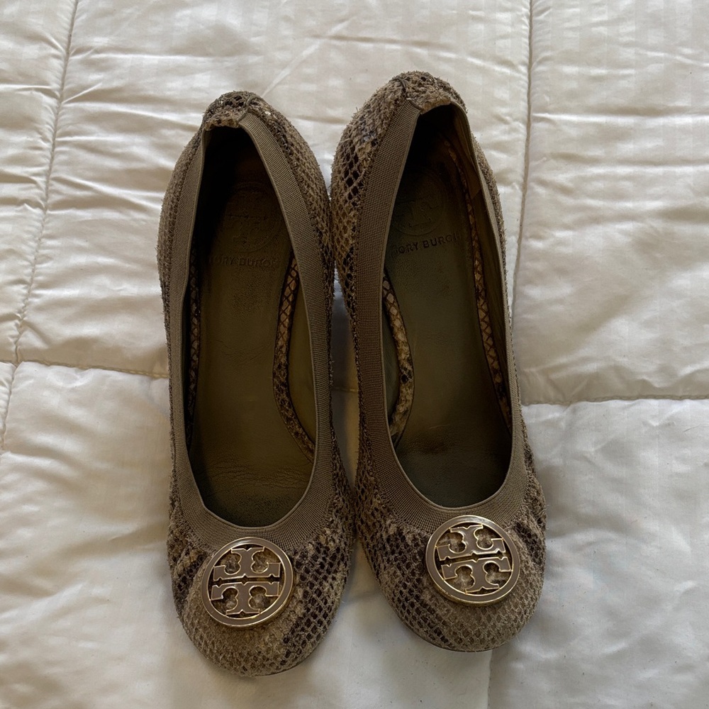 Tory Burch Tan Snakeskin Wedges